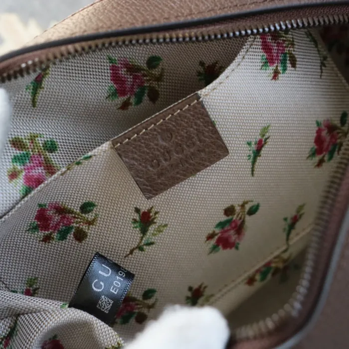 NEO VINTAGE GG SUPREME MESSENGER BAG