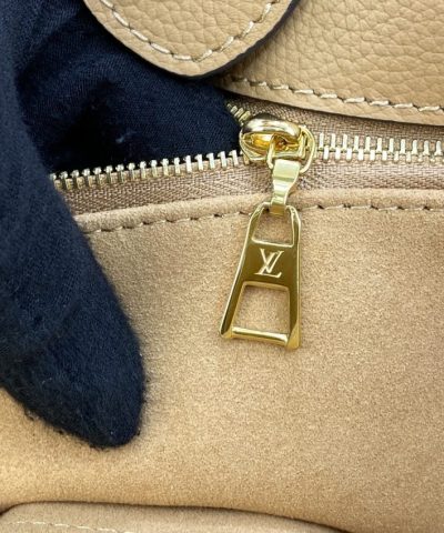 Replica Louis Vuitton On My Side Apricot