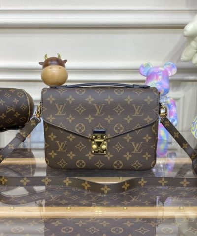 Replica Louis Vuitton Pochette Metis Shoulder Bag Brown