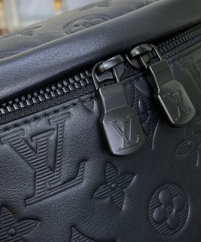 Replica Louis Vuitton Bumbag Discovery Full Black