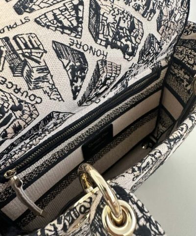 Replica Lady Dior D – Lite Beige Paris