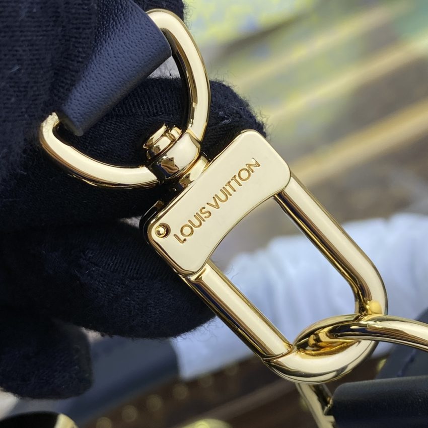 Replica Louis Vuitton Alma Bb White