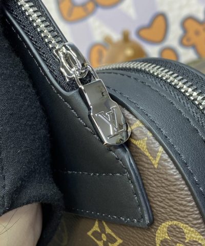 Replica Louis Vuitton Avenue Slingbag Brown