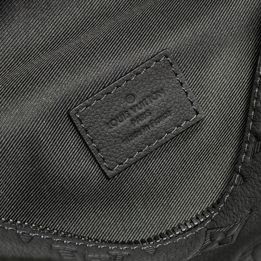 Replica Louis Vuitton Bumbag Discovery Black Canvas