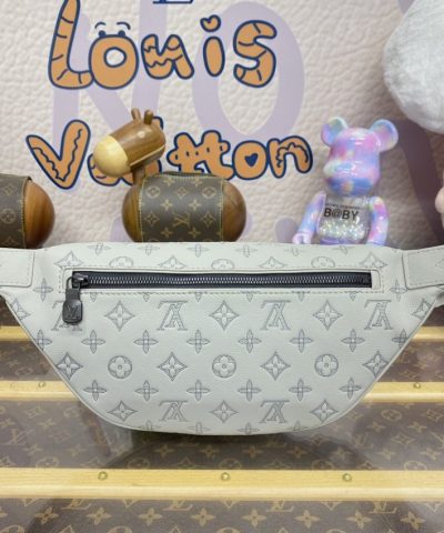 Replica Louis Vuitton Bumbag Discovery Grey