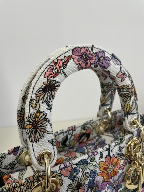 Replica Lady Dior D – Lite Purple Flowers