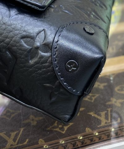 Replica Louis Vuitton Steamer Wearable Wallet Full Black - premium superclone handbag