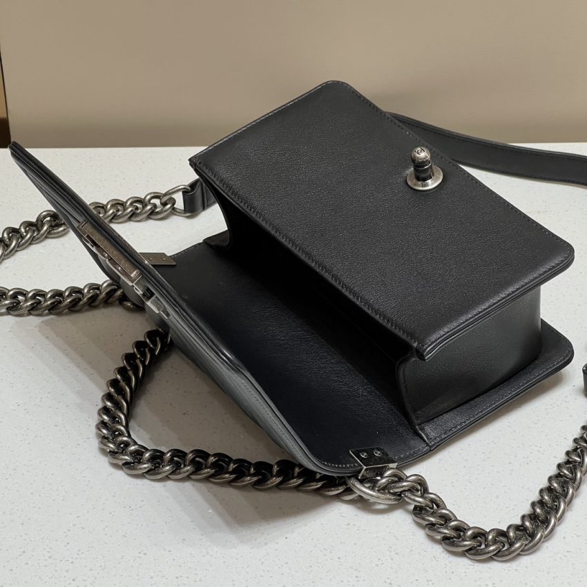CHANEL Le Boy V Black - Silver - 1:1 premium replica handbag