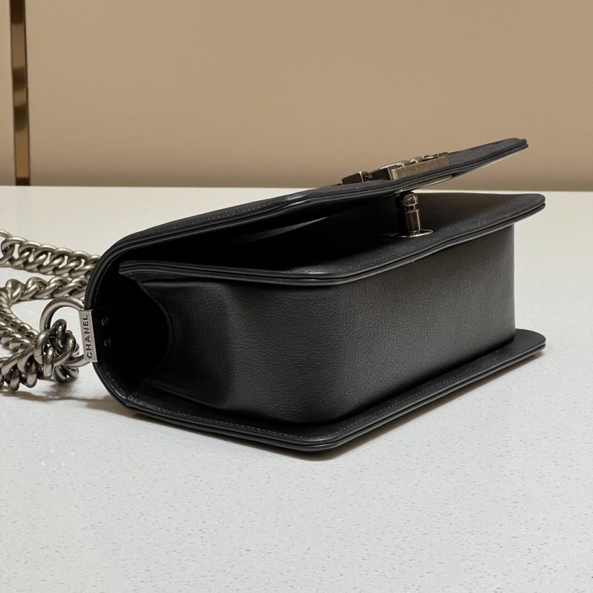 CHANEL Le Boy V Black - Silver