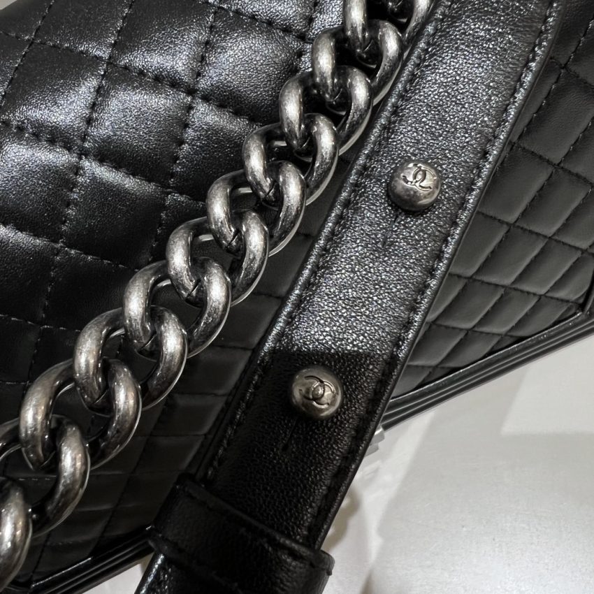 CHANEL Le Boy Large Black Silver - top-grade luxury bag dupe