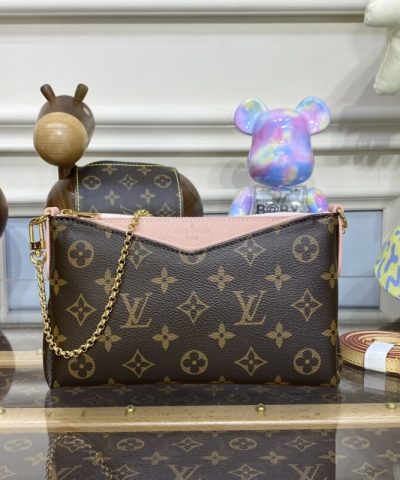 Replica Louis Vuitton Pallas Clutch Pink