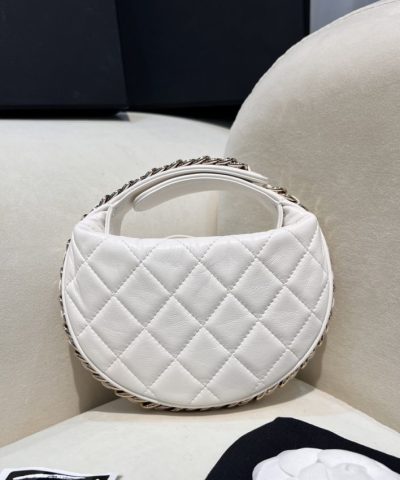 CHANEL 23c Pouch White