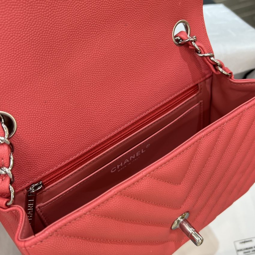 CHANEL Classic Flap V 20cm Red - premium superclone handbag