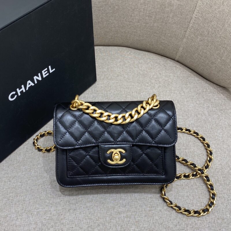 CHANEL 23S Messenger Bag