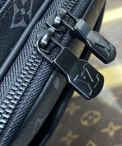 Replica Louis Vuitton Alpha Messenger Black Canvas