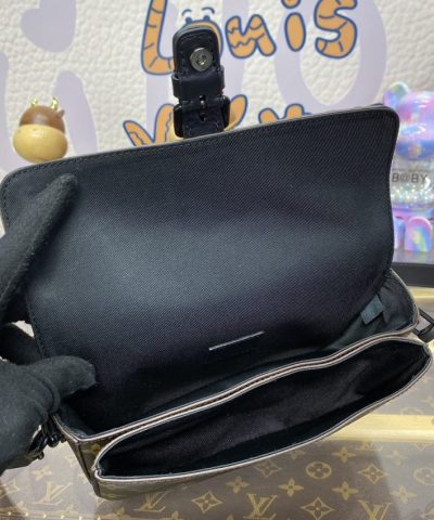 Replica Louis Vuitton Montsouris Wearable Wallet - high-end replica designer purse