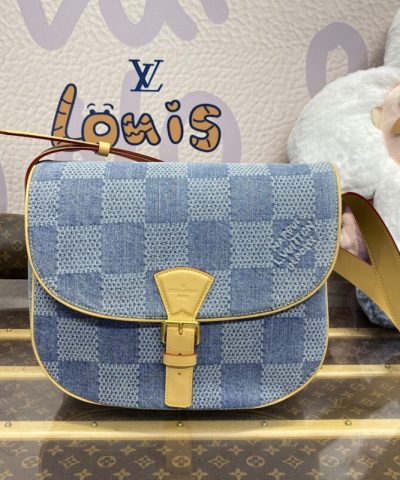 Replica Louis Vuitton Wearable Wallet Denim
