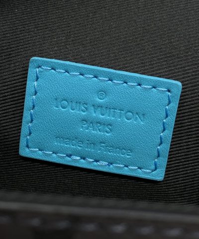 Replica Louis Vuitton Steamer Wearable Wallet Grey