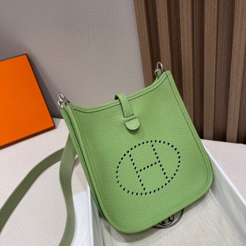 Replica Hermès Evelyne II Tpm Light Green