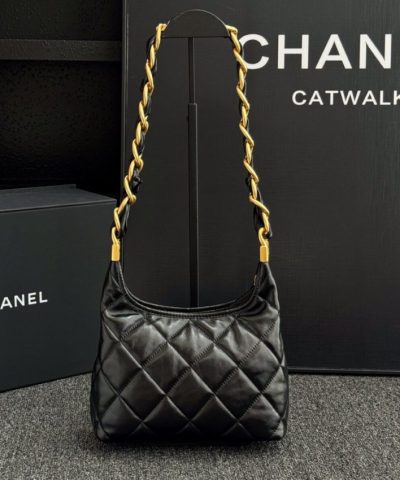 CHANEL 24a Hobo Small