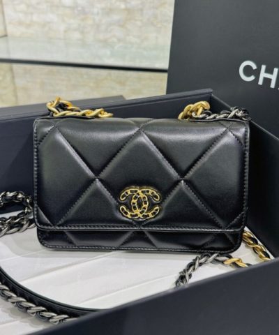 CHANEL 19 Wallet on Chain Black - top-grade luxury bag dupe