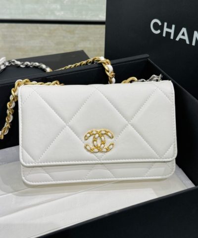 CHANEL 19 Wallet on Chain White - premium superclone handbag