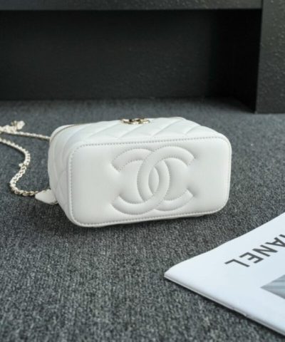 CHANEL 24s Pearl Handle Box White