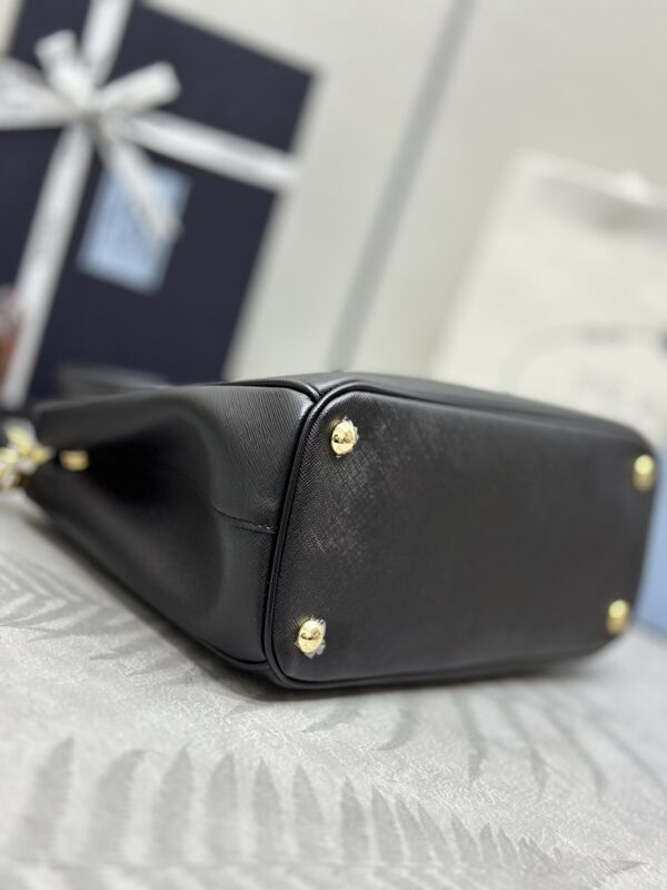 Replica Prada Galleria Black