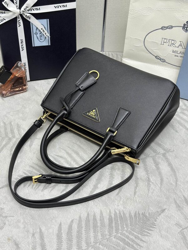 Replica Prada Galleria Black