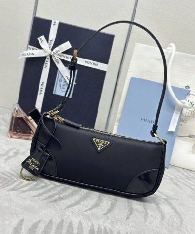 Replica Prada Re – Edition 2002 Nylon
