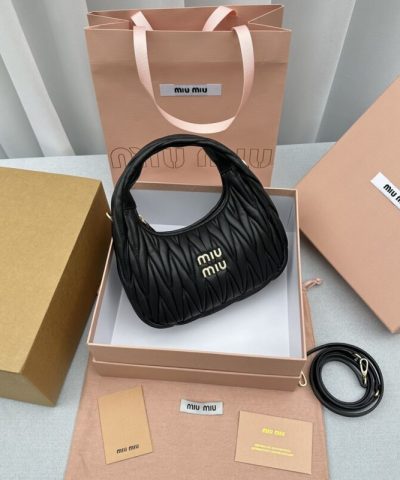 Replica Miu Miu Wander Black