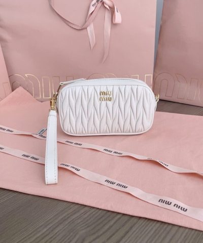 Replica Miu Miu Clutch White