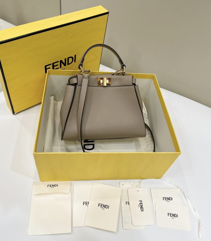 Replica Fendi Peekaboo Beige