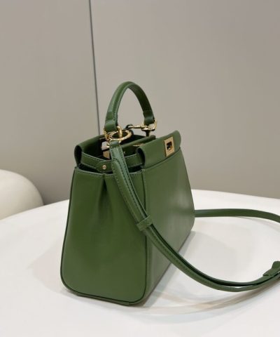Replica Fendi Peekaboo Green