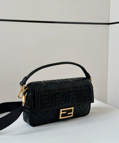 Replica Fendi Baguette Black