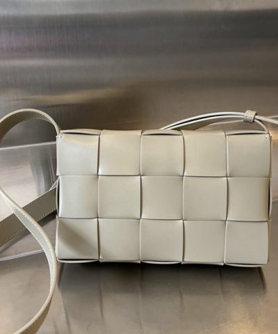 Replica Bottega Veneta Cassette 2.0 Beige