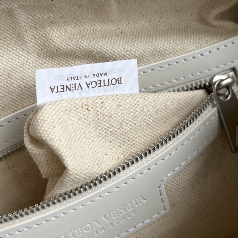 Replica Bottega Veneta Loop Camera Bag