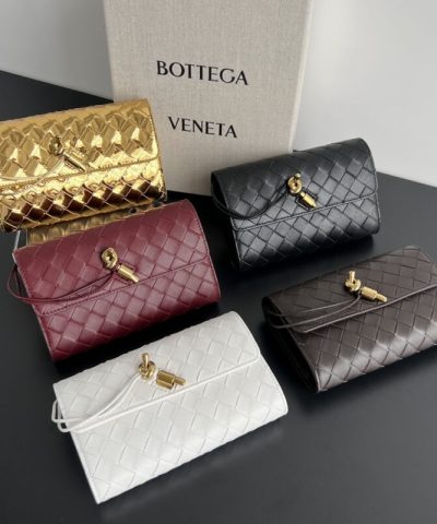 Replica Bottega Veneta Andiamo Clutch Wallet - high-quality designer bag dupe