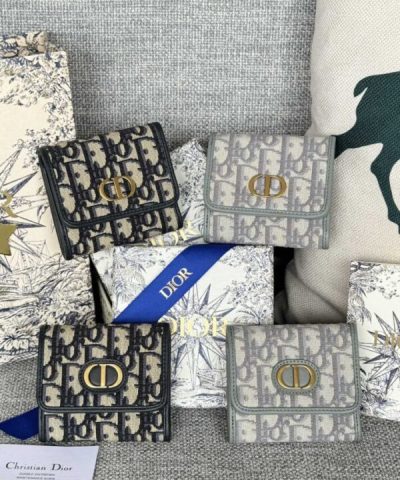 Replica Dior 30 Montaigne Wallet